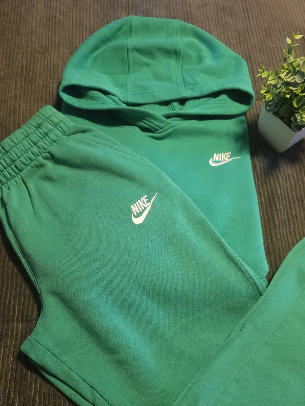 Nike Youth Kids Green Hooded Sweatshirt & Jogger Set